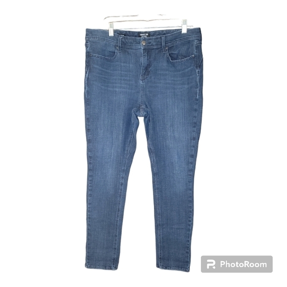 + Nydj Curve 36 Boost medium wash skinny jeans - Picture 3 of 14